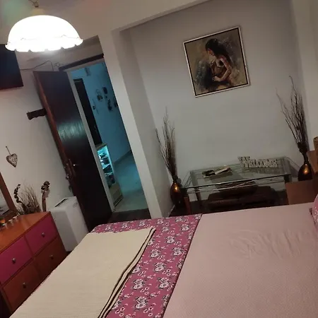 Private In Shared House * Thessalonique