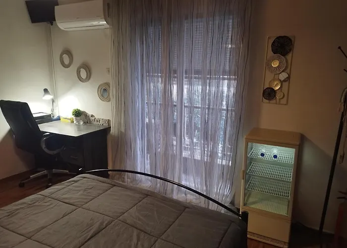 Проживание в семье Private In Shared House Салоники